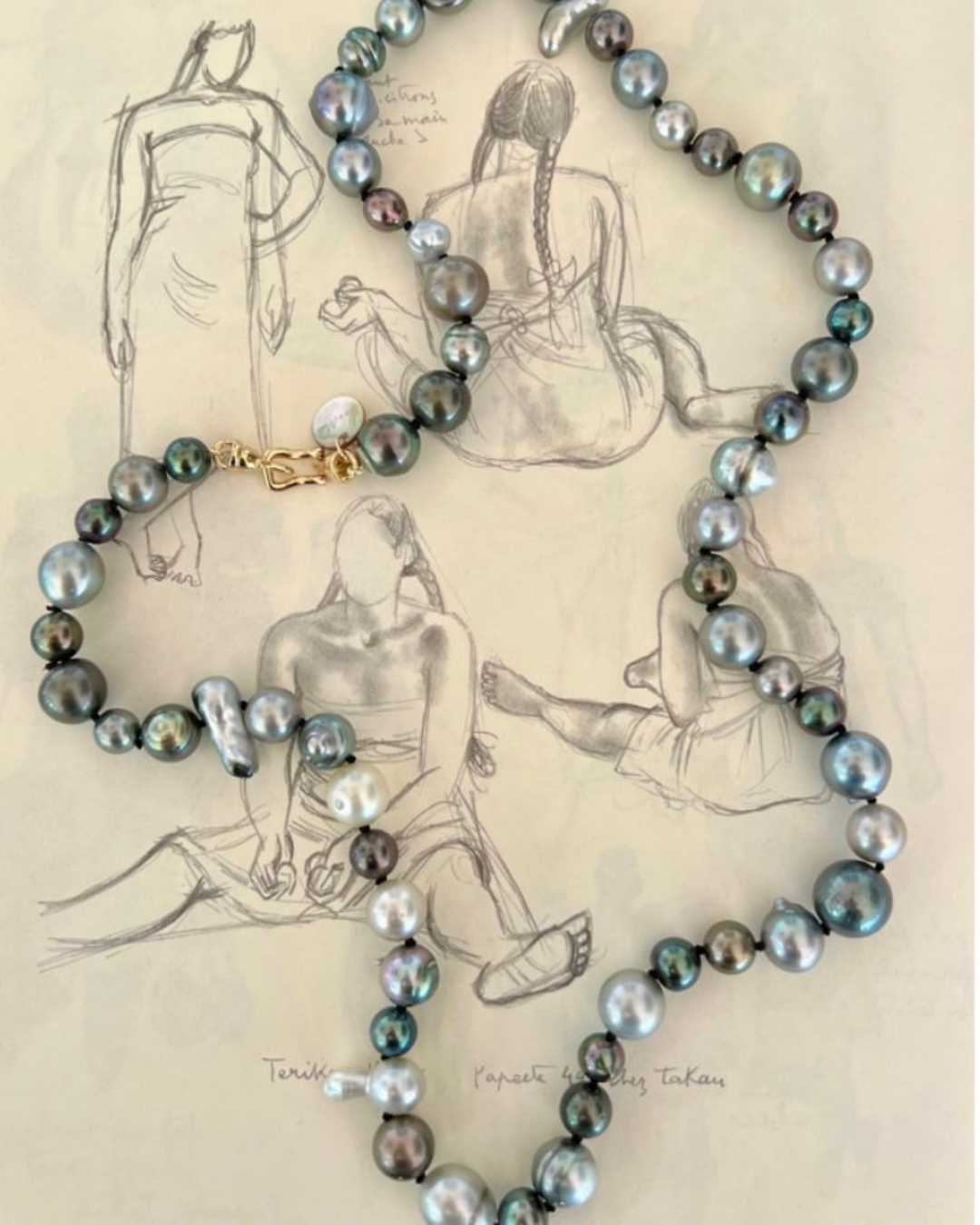 Collier en perles et keishis de Tahiti